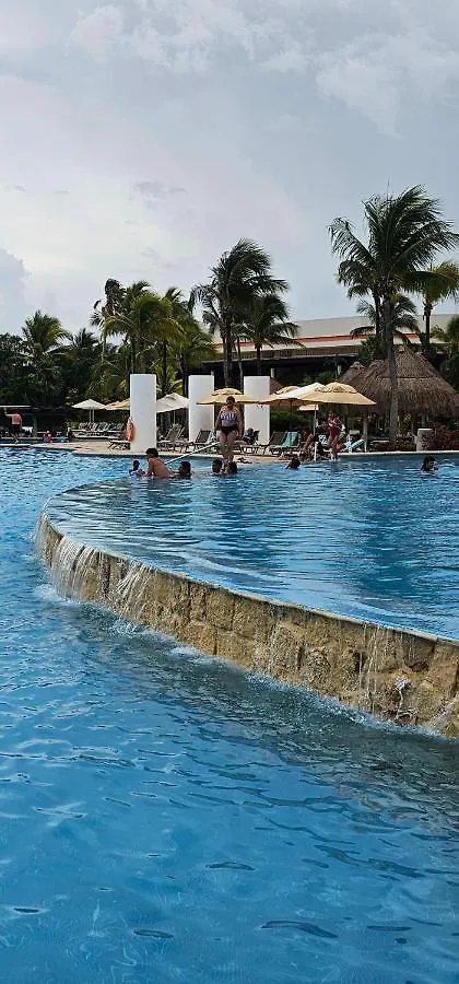Mayan Palace بويرتو موريلوس
